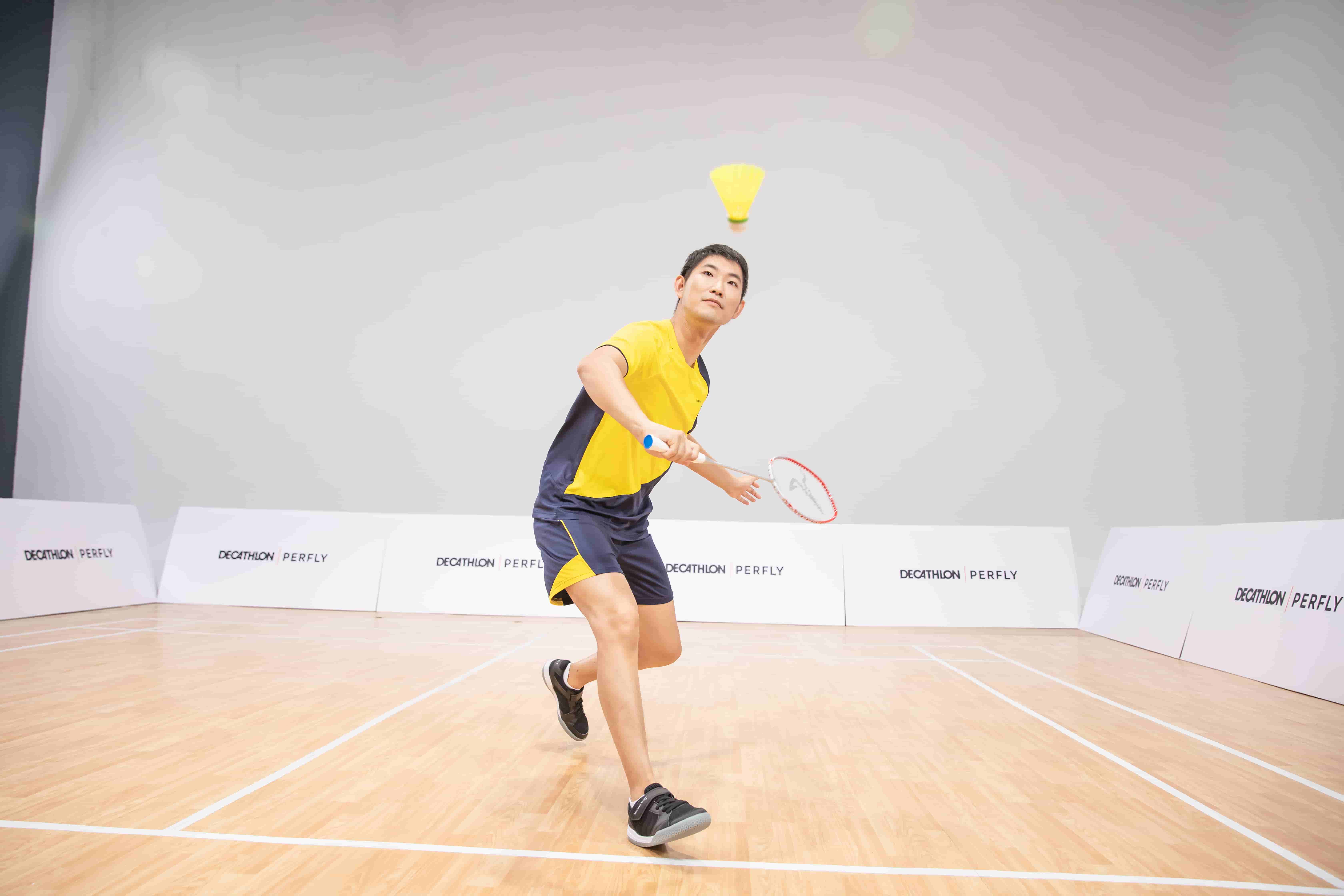 How to Hold a Badminton Racket